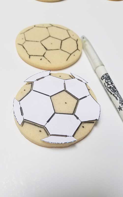 decorate soccer ball cookies tutorial