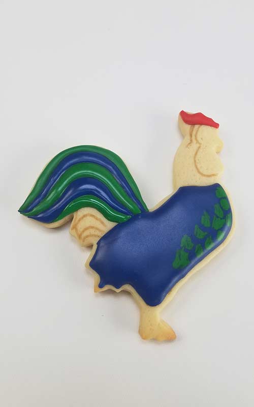 decorating chick cookie with icing
