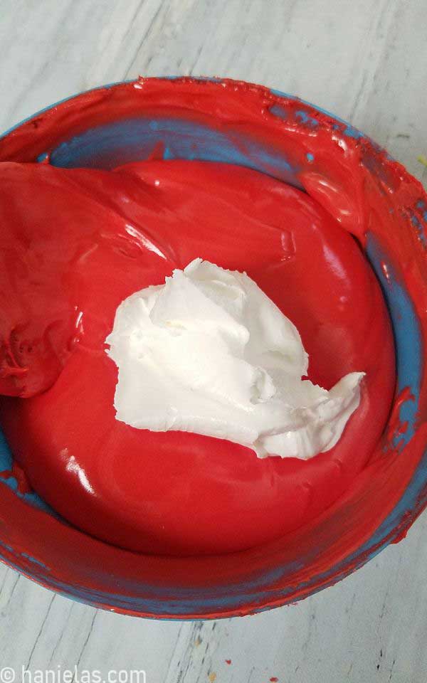 Separation of royal icing in a sandwich bag.