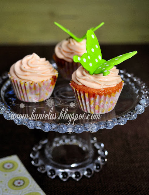 Double Peach Cupcakes