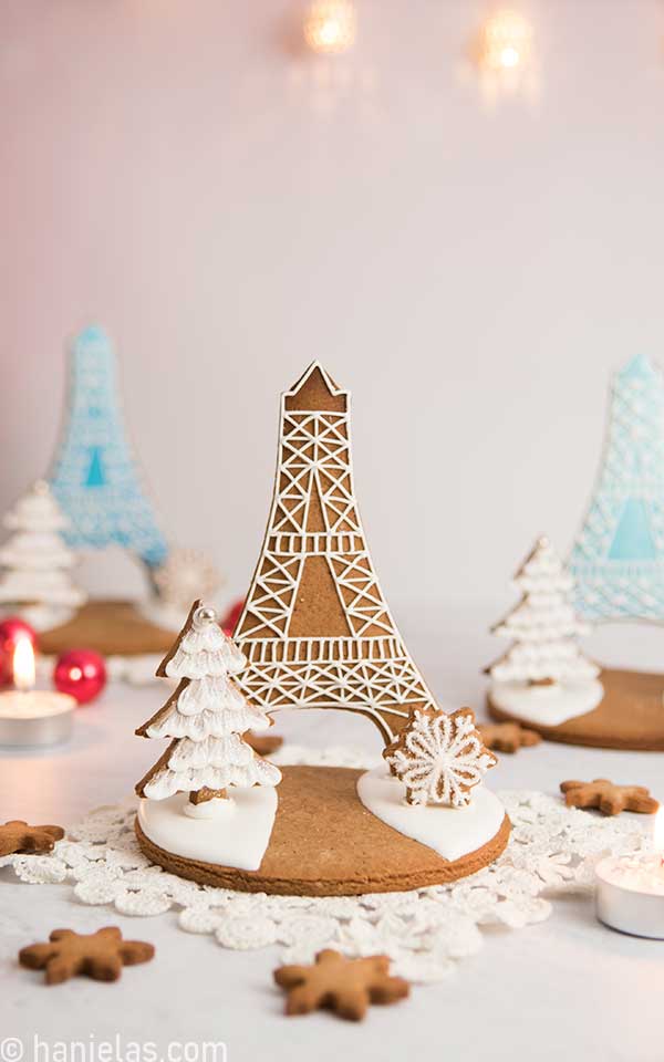 Gingerbread centerpiece decorated with white icing.