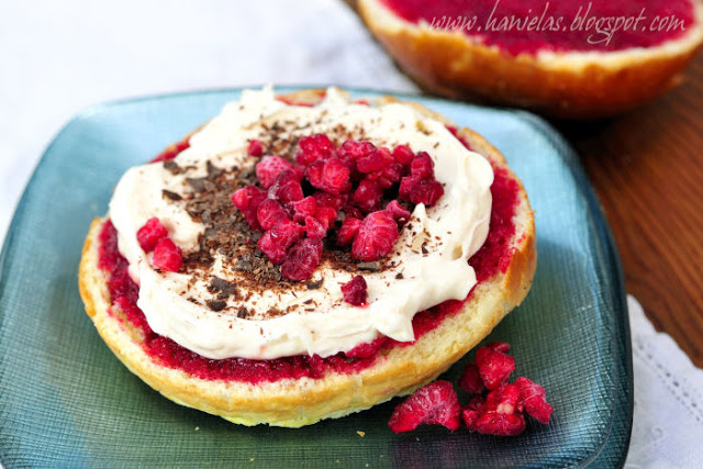 Raspberry Tiramisu Brioche