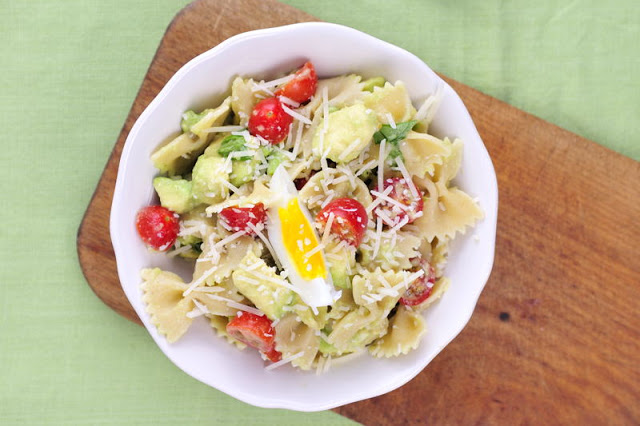 Avocado Tomato  Basil Pasta