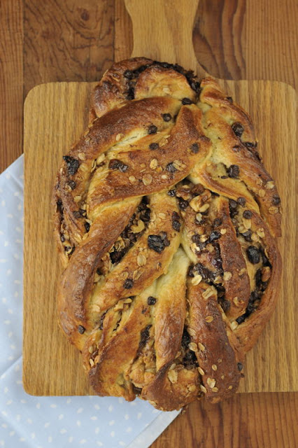 Cinnamon Walnut Oat Twist Bread