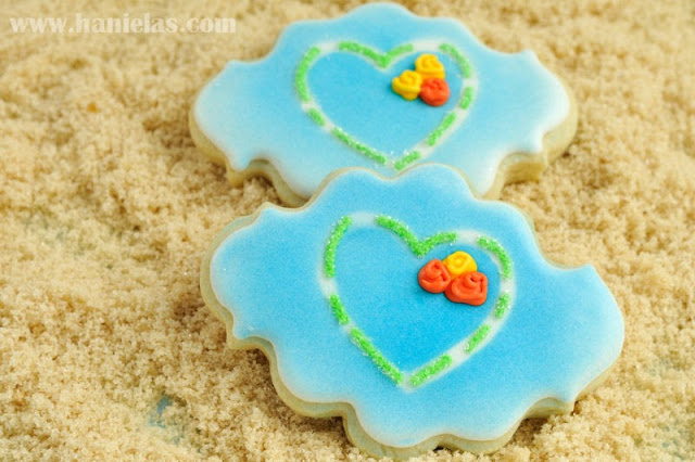 Pretty Cookies with Stenciled Heart and Roses