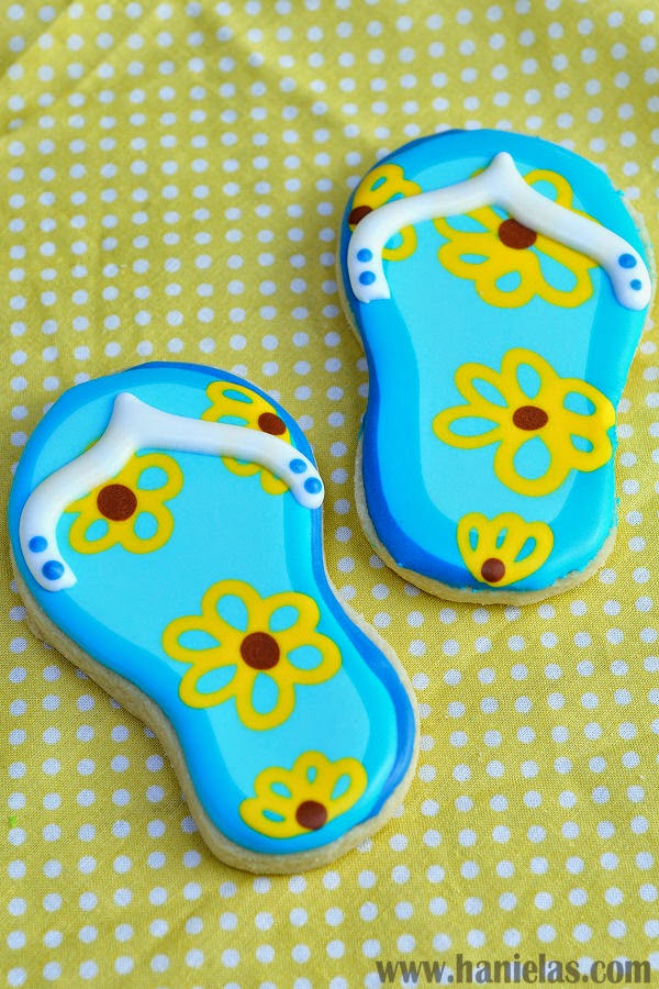 Pretty Flip Flop Cookies with Wet on Wet Royal Icing Technique