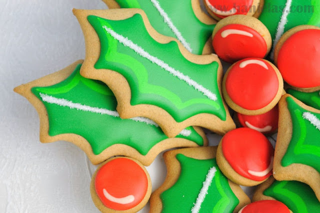 Christmas Holly Cookie Platter