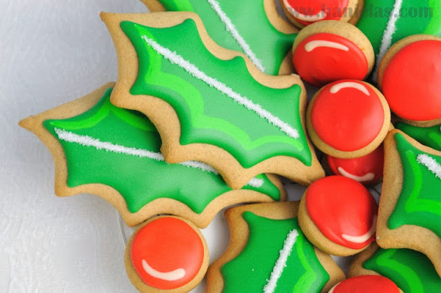 Christmas Holly Cookie Platter