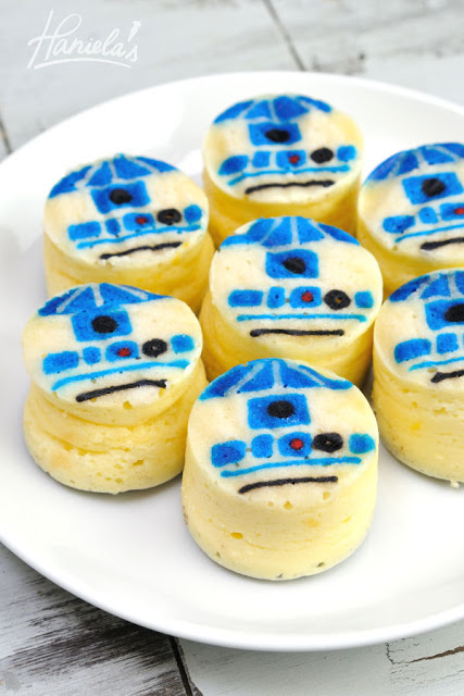 R2 D2 Star Wars Mini Cheesecakes