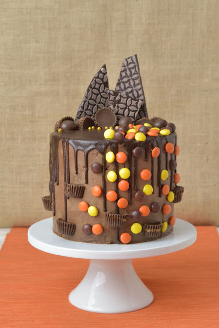 Reese’s Peanut Butter Chocolate Drippy Cake