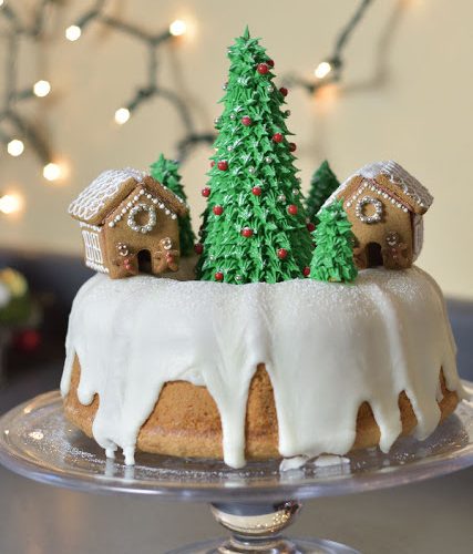 Christmas Village Bundt Cake - Haniela's  Recipes, Cookie & Cake  Decorating Tutorials