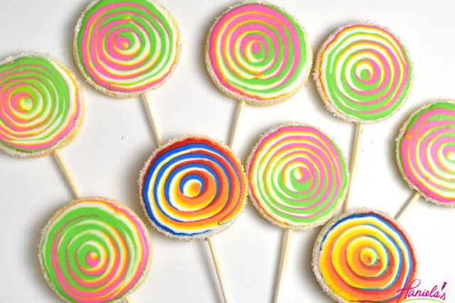 Rainbow Lollipop Cookies