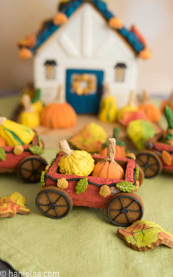 3D Pumpkin Wagon Cookies.