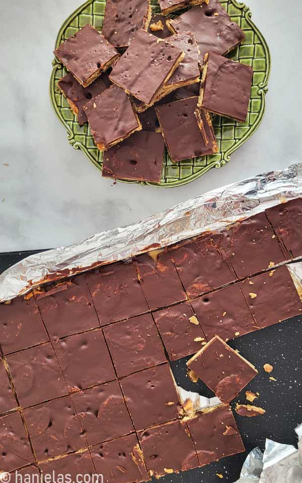 A view from the above, cut up coffee bars on a baking sheet an a plate.